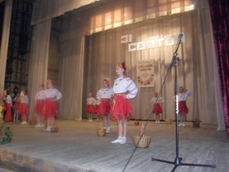 Обласний фестиваль хореографічного мистецтва сільських танцювальних колективів "Бурштинове намисто"