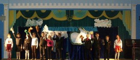 Районний огляд-конкурс драматичних колективів та лялькових театрів