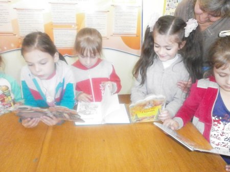 Всеукраїнський місячник шкільної бібліотеки продовжується