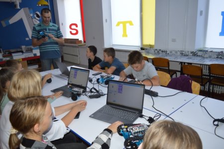 РОБОТОТЕХНІКА ЯК ОДИН ІЗ НАПРЯМКІВ STEM-ОСВІТИ