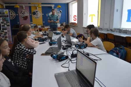 РОБОТОТЕХНІКА ЯК ОДИН ІЗ НАПРЯМКІВ STEM-ОСВІТИ