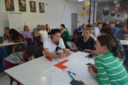 Тренінг з подолання освітніх втрат з математики  для вчителів Вараського району