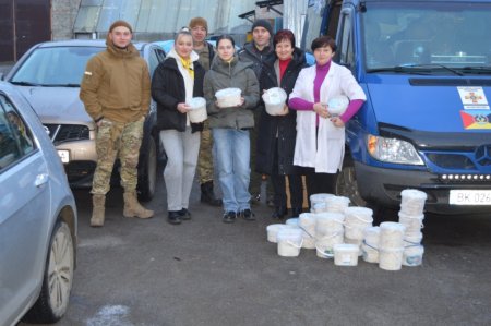 Смаколики для захисників 