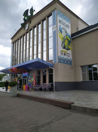 Нові можливості для навчання: візит інженера-електроніка ліцею на освітню виставку в Києві
