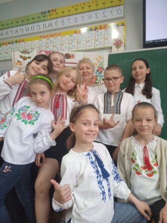 З днем вишиванки!