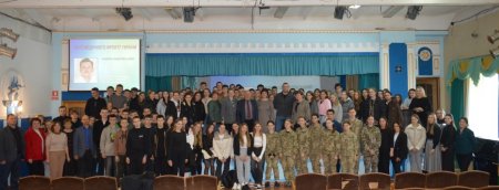  Зустріч із випускником-героєм