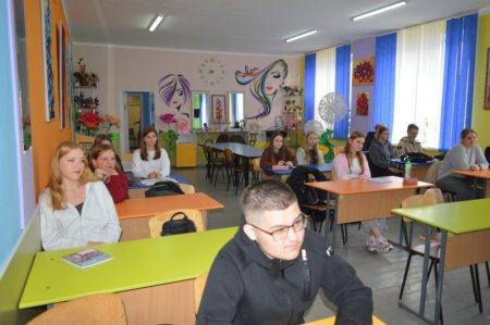 Представники Рівненської АЕС відвідали Володимирецький ліцей