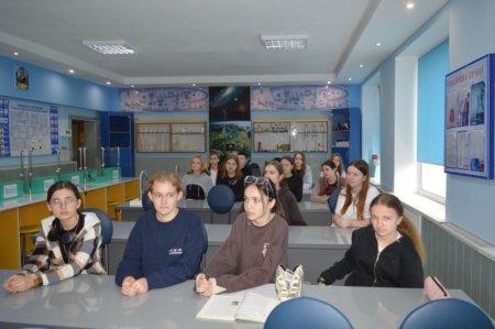 Представники Рівненської АЕС відвідали Володимирецький ліцей