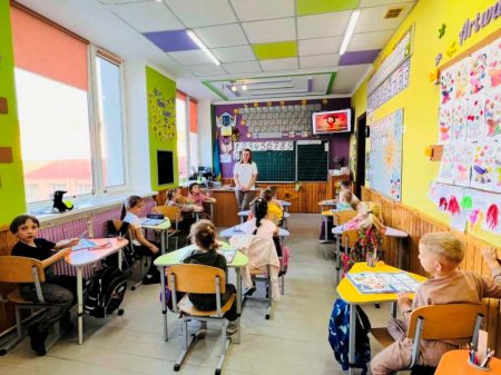 Бесіди з учнями про культуру поведінки в громадських місцях