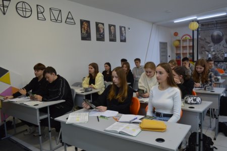 Профорієнтаційна зустріч випускників із представниками МЕГУ