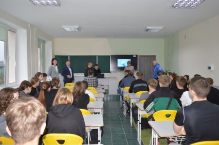 Профорієнтаційна зустріч: РАЕС знайомить 11-класників з технічними вишами