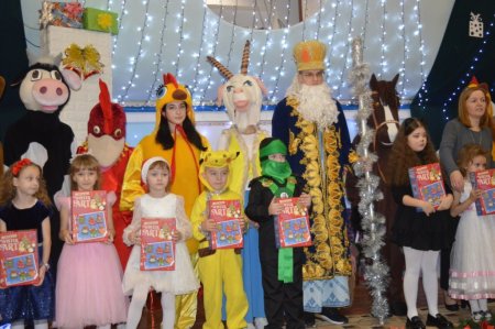 Святкове диво Миколая для учнів 1-х класів