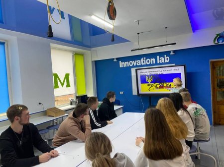 У ліцеї відбулися тематичні уроки про війну за незалежність України