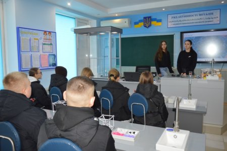 ПРОФОРІЄНТАЦІЙНА ЗУСТРІЧ З ДЕВ’ЯТИКЛАСНИКАМИ ВОЛОДИМИРЕЦЬКОЇ ГРОМАДИ