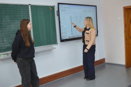 ПРОФОРІЄНТАЦІЙНА ЗУСТРІЧ З ДЕВ’ЯТИКЛАСНИКАМИ ВОЛОДИМИРЕЦЬКОЇ ГРОМАДИ