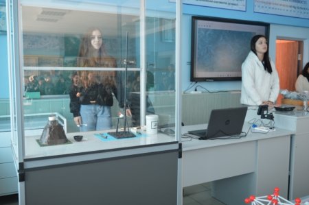 ПРОФОРІЄНТАЦІЙНА ЗУСТРІЧ З ДЕВ’ЯТИКЛАСНИКАМИ ВОЛОДИМИРЕЦЬКОЇ ГРОМАДИ