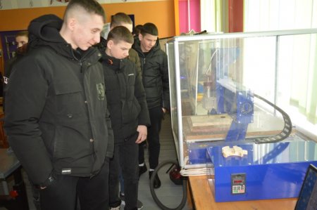 ПРОФОРІЄНТАЦІЙНА ЗУСТРІЧ З ДЕВ’ЯТИКЛАСНИКАМИ ВОЛОДИМИРЕЦЬКОЇ ГРОМАДИ