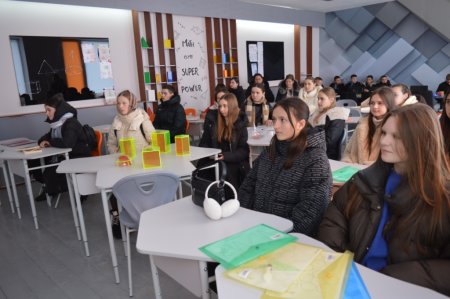 ПРОФОРІЄНТАЦІЙНА ЗУСТРІЧ З ДЕВ’ЯТИКЛАСНИКАМИ ВОЛОДИМИРЕЦЬКОЇ ГРОМАДИ