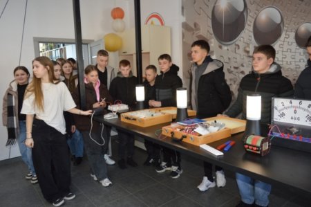 ПРОФОРІЄНТАЦІЙНА ЗУСТРІЧ З ДЕВ’ЯТИКЛАСНИКАМИ ВОЛОДИМИРЕЦЬКОЇ ГРОМАДИ