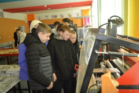 ПРОФОРІЄНТАЦІЙНА ЗУСТРІЧ З ДЕВ’ЯТИКЛАСНИКАМИ ВОЛОДИМИРЕЦЬКОЇ ГРОМАДИ