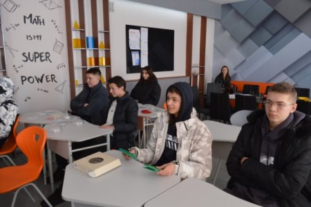 ПРОФОРІЄНТАЦІЙНА ЗУСТРІЧ З ДЕВ’ЯТИКЛАСНИКАМИ ВОЛОДИМИРЕЦЬКОЇ ГРОМАДИ