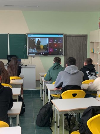 Юні дослідники опановують майбутнє: у ліцеї відбувся воркшоп  «Цікава хімія»