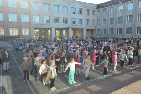 Ранкова зарядка для учнів початкових класів