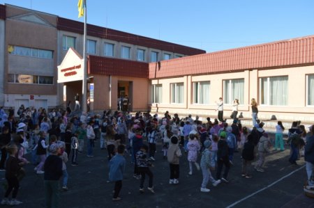 Ранкова зарядка для учнів початкових класів