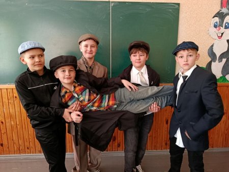 Тиждень стилю: яскраві 90-ті 