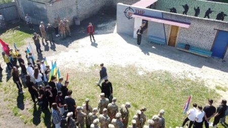 Відкриття вуличного стрілецького тиру