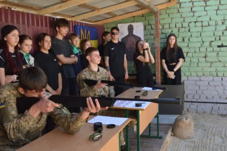 Відкриття вуличного стрілецького тиру