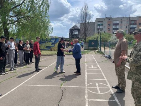 підсумкові тренінгові заняття в осередку з вивчення предмета "Захист України"