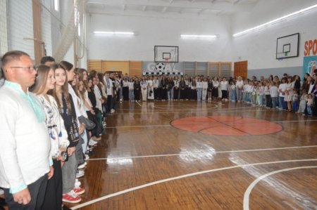 Новий навчальний рік розпочато! У Володимирецькому ліцеї «Колегіум» пролунав Перший дзвоник