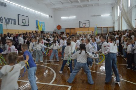 Новий навчальний рік розпочато! У Володимирецькому ліцеї «Колегіум» пролунав Перший дзвоник