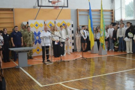 Новий навчальний рік розпочато! У Володимирецькому ліцеї «Колегіум» пролунав Перший дзвоник