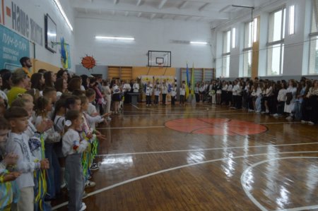 Новий навчальний рік розпочато! У Володимирецькому ліцеї «Колегіум» пролунав Перший дзвоник