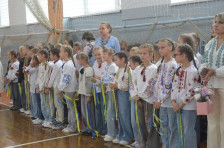 Новий навчальний рік розпочато! У Володимирецькому ліцеї «Колегіум» пролунав Перший дзвоник