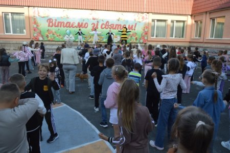 Ранкова руханка у ліцеї — заряд енергії на весь день!