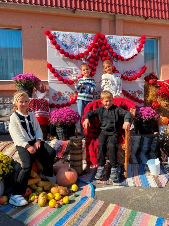 Осінній настрій на подвір’ї ліцею